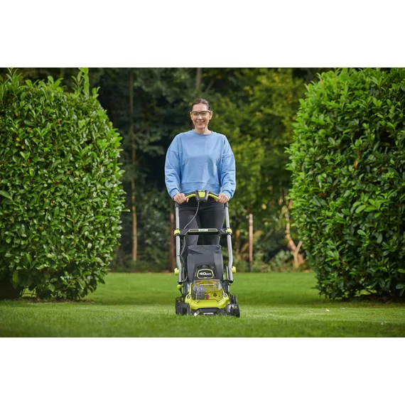 RYOBI 18 V ONE+ RY18LMX40C-0 akkus fűnyíró, akkumulátor és töltővel!