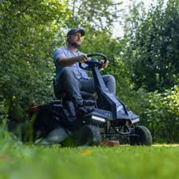 Scheppach MR 225-61 Benzines önindítós Fűnyíró traktor