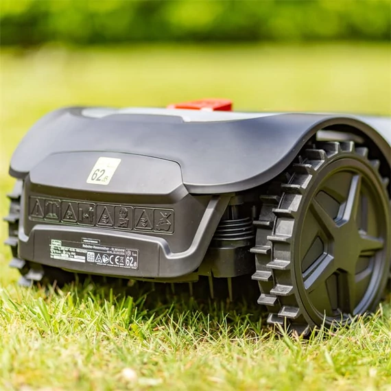 Scheppach RLM 500 Robotfűnyíró garázzsal, esőérzékelő - Tartalmazza a WIFI és Bluetooth beállításokat az alkalmazásban